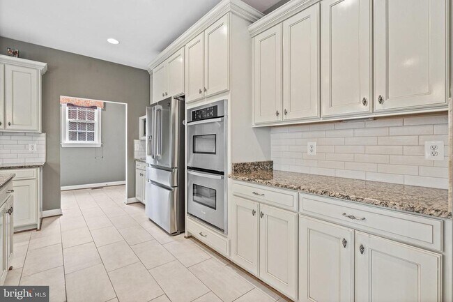 Building Photo - 4561 Rona Pl