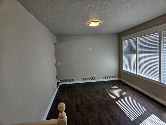 Building Photo - 158 Aspen Crst Ln
