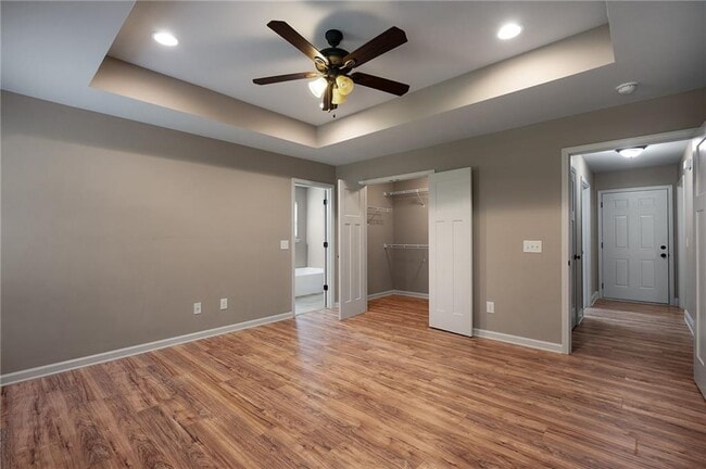 Building Photo - 211 Gilmore Cir SW