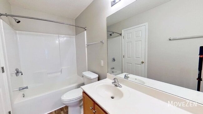 Building Photo - 255 Luzelle Dr