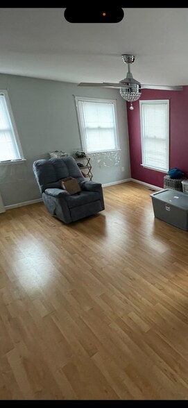 Building Photo - 18 Schollcrest Ave