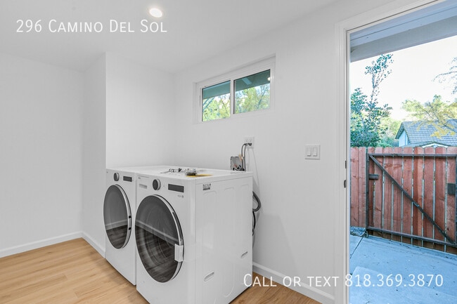 Building Photo - 296 Camino del Sol