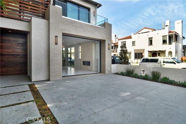 Building Photo - 621 Narcissus Ave