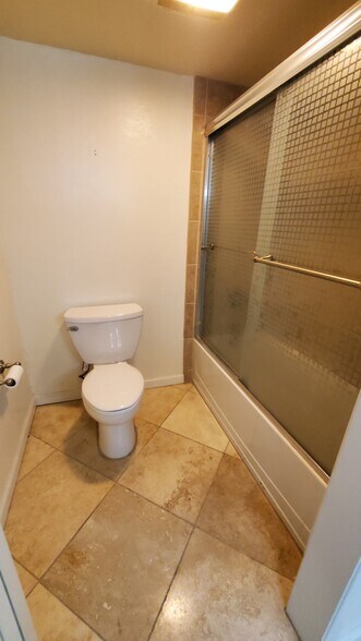 Building Photo - 500 N St