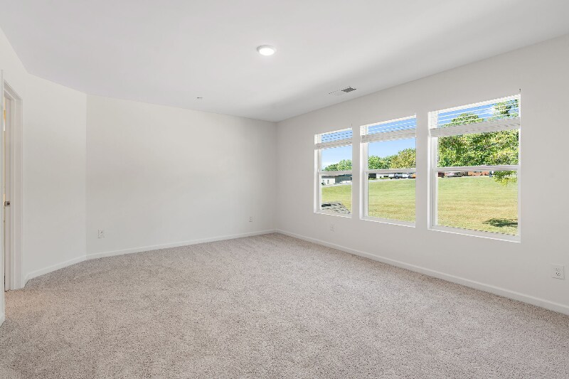 Building Photo - 7136 Mapleside Ln