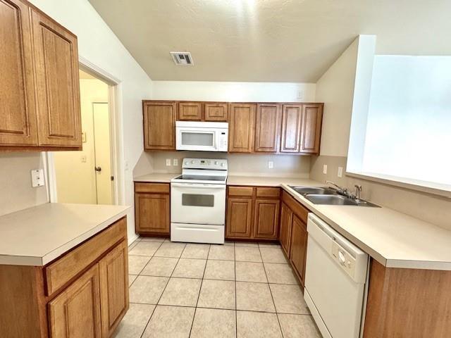 Building Photo - 2500 Flame Lily Rd