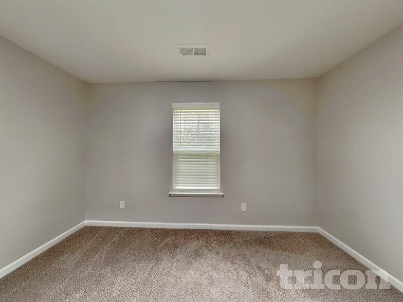 Building Photo - 3225 Ainsley Woods Dr