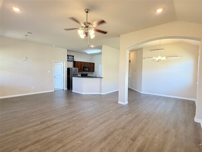 Building Photo - 15613 All Star Dr