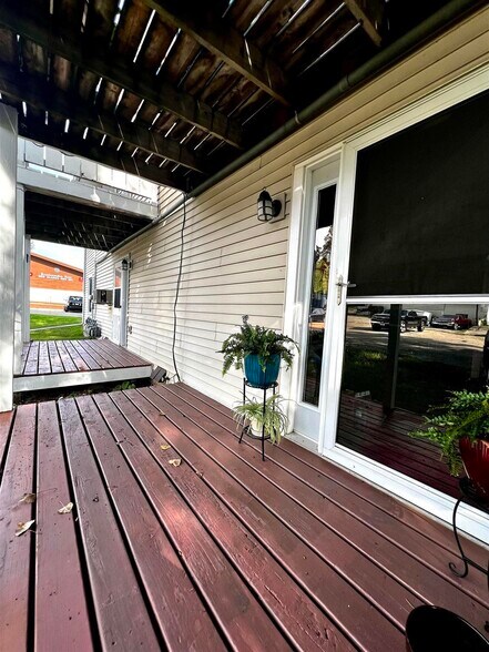 Building Photo - 219 4th Ave