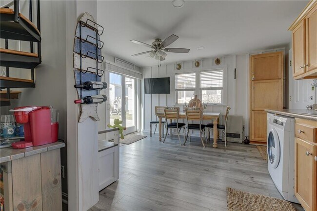 Building Photo - 20 Lane 2