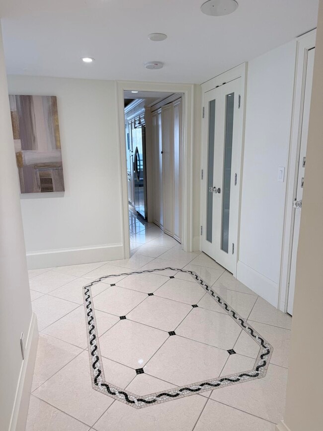 Building Photo - 3560 S Ocean Blvd