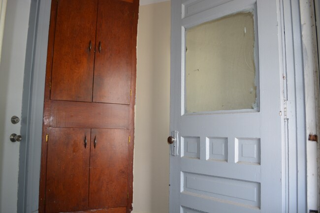 Building Photo - 1654 Miller St