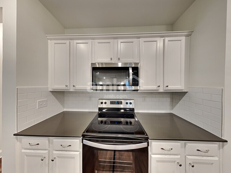 Building Photo - 3018 Ava Jane Court