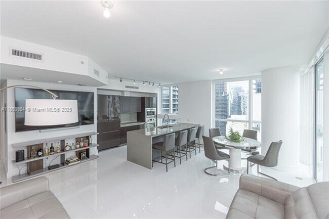 Building Photo - 1080 Brickell Ave