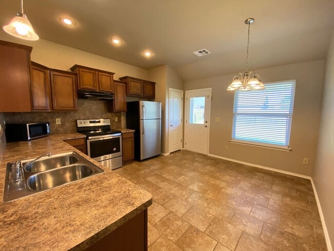 Building Photo - Cute 3 Bedroom Home In Piedmont Schools