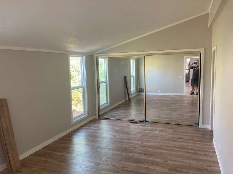 Building Photo - 4650 Dulin Rd