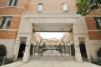 Building Photo - 1440 N Wells St