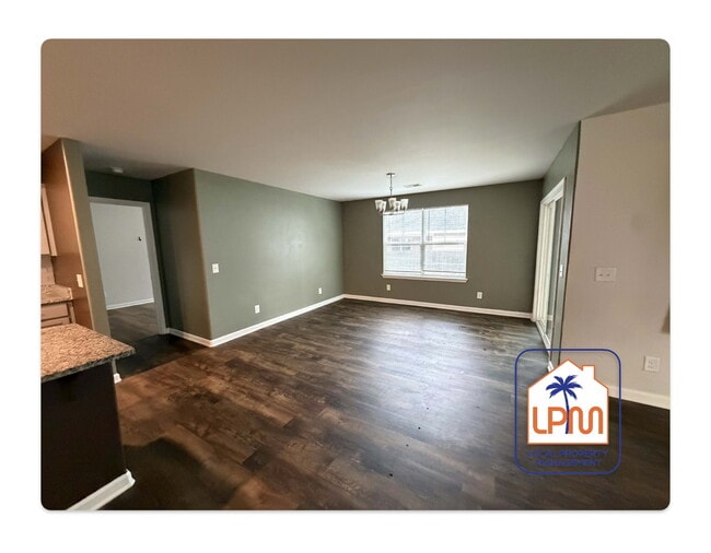 Building Photo - 3-Bedroom, 2 Full Baths in Ridgeland – 1,679 Sq. Ft. of Cozy Living!