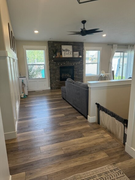 Building Photo - 1775 Brookview Dr