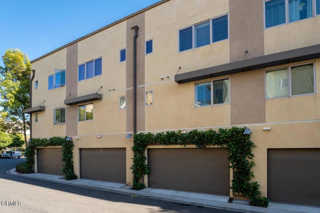 Building Photo - 17 Delancy