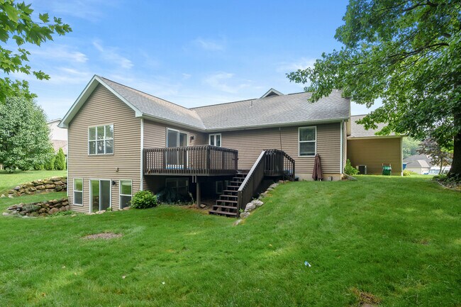 Building Photo - 7647 Texas Heights Ave