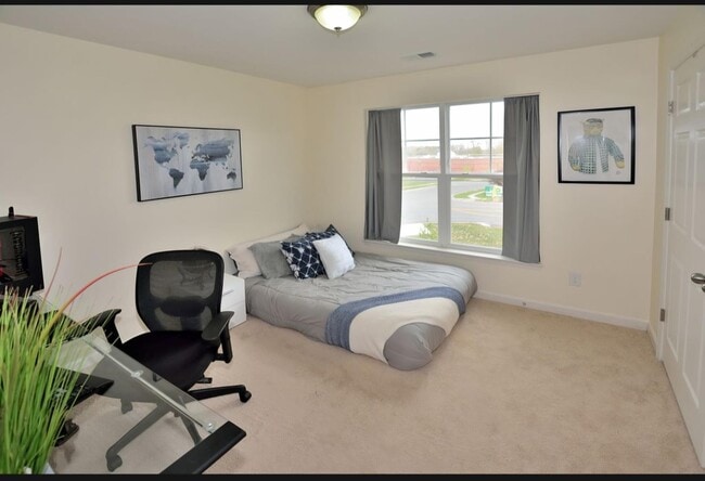 Building Photo - 24640 Jackalope Terrace