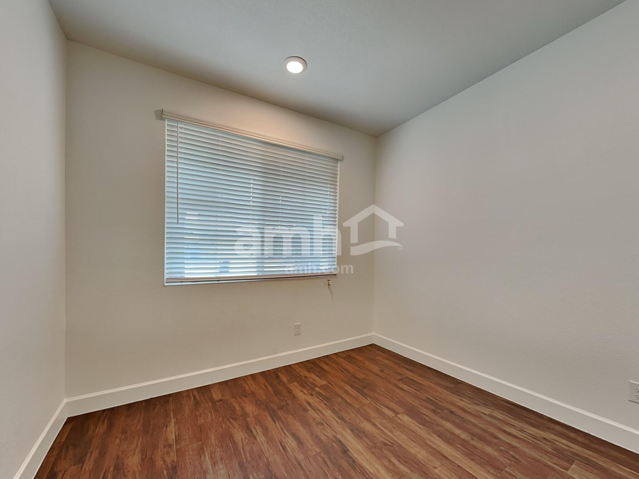 Building Photo - 6628 S 42nd Dr