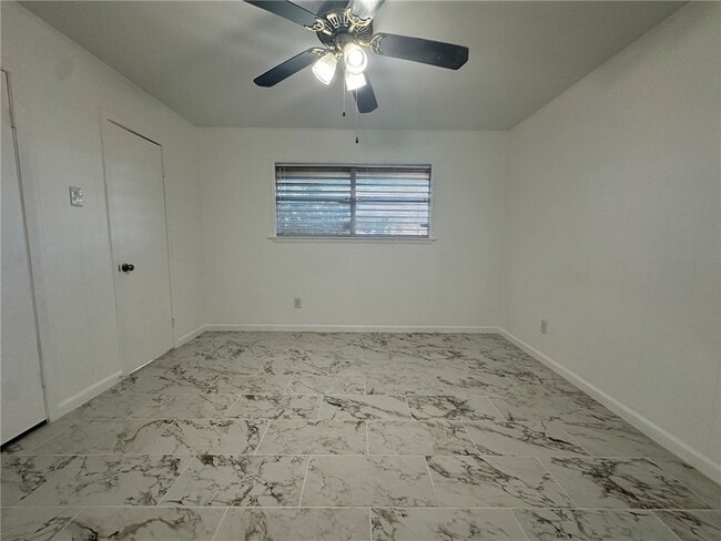 Building Photo - 136 Daniel Moore Ave