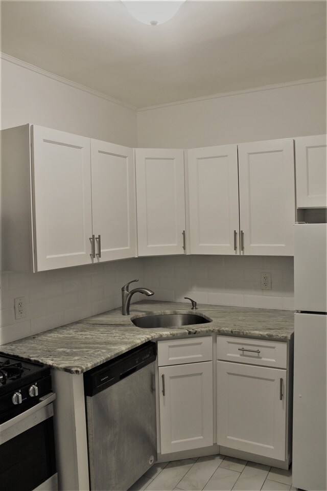 Building Photo - 56 Glenwood Ave