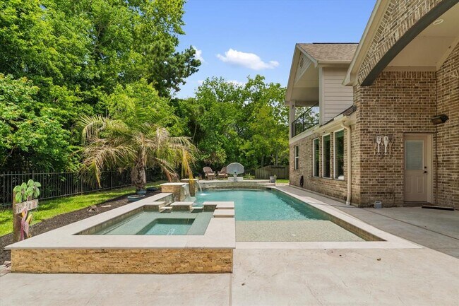 Building Photo - 15602 Shining Brook Ct