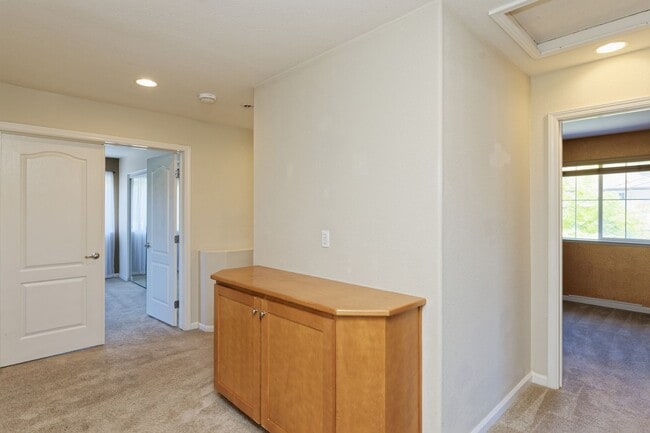 Building Photo - 1012 Trailside Dr