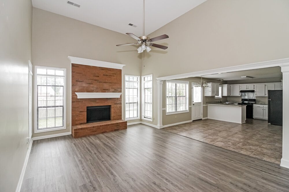 Building Photo - 8220 Glynn Vale Cove S