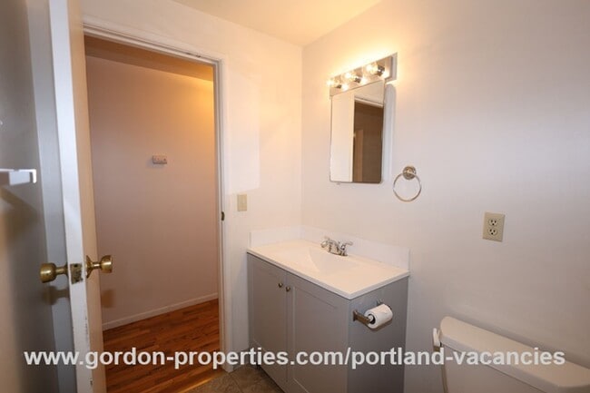 Building Photo - SE Tenino St - Brentwood-Darlington ranch-style 3 bedroom home