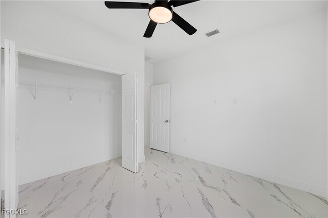 Building Photo - 2027 NW 16th Pl