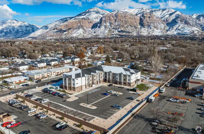 Building Photo - First Month's Rent FREE