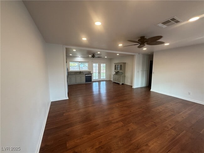 Building Photo - 1502 Christina Dr