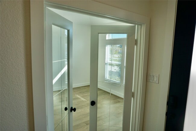 Building Photo - 31226 Anna Mdws Dr