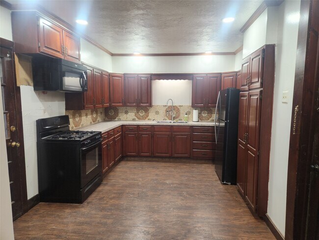 Building Photo - 17 Frederick St