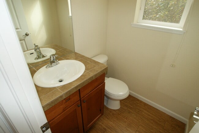 Building Photo - 426 Saint Ida Cir