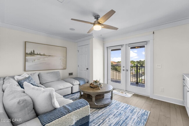 Building Photo - 407 Petrel St