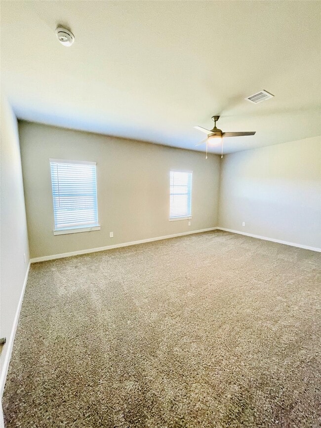 Building Photo - 3310 Silverton Dr