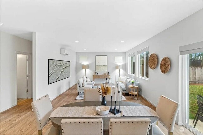 Building Photo - 8412 55th Pl NE