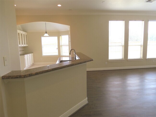 Building Photo - 12603 Watercress Park