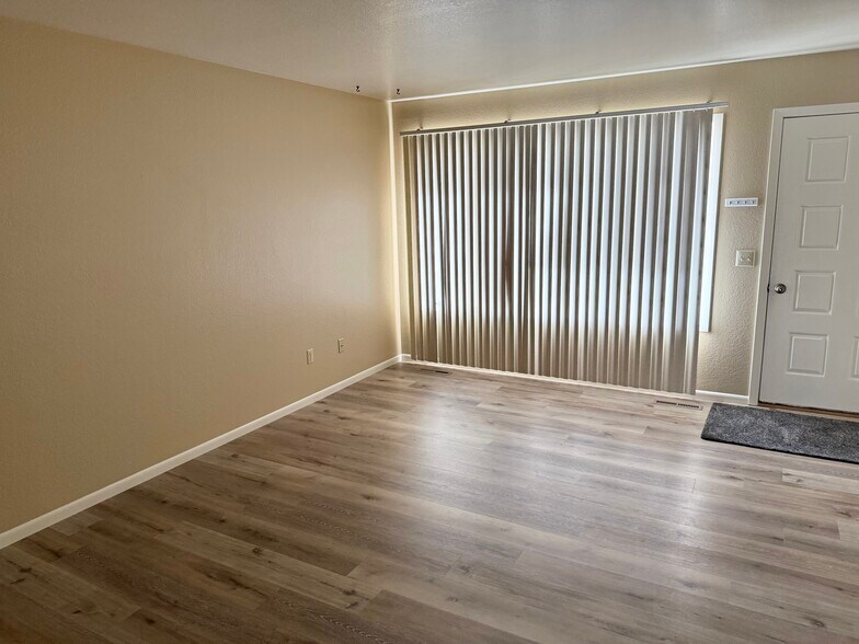 Building Photo - 3085 Saint Johns Ave