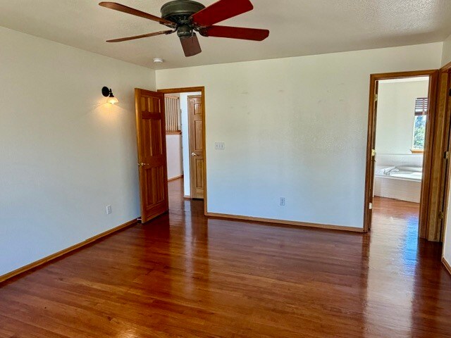 Building Photo - 1112 Meadow Oaks Dr
