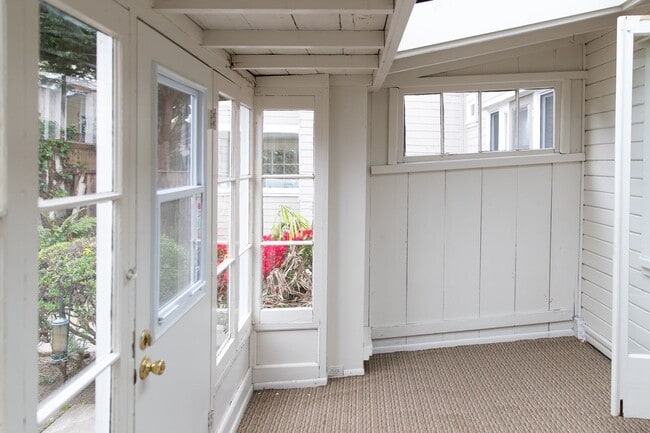 Building Photo - Classic Pacific Grove Duplex - Available D...