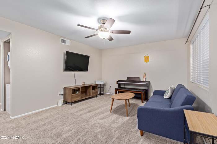 Building Photo - 1014 E Spence Ave