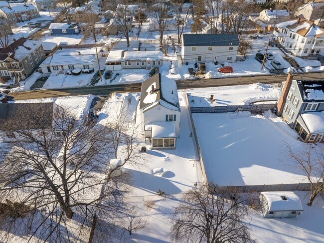 Building Photo - 57-59-59 Larchwood Rd