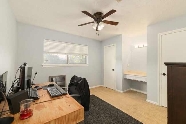 Building Photo - 9262 Friendship Rd