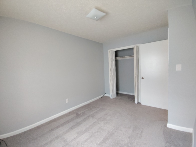 Building Photo - 9 Fonda Dr